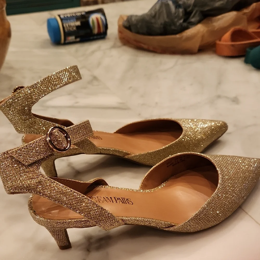 Dream Pairs Gold Glitter Ankle Strap Heels - Picture 3 of 5